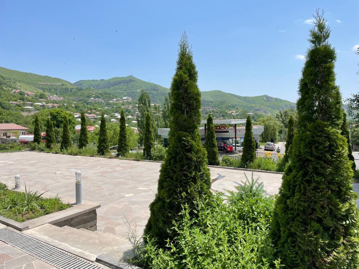 Yolyans Hotel Goris Exteriér fotografie